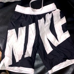 Men’s Nike Dri-Fit Throwback Shorts